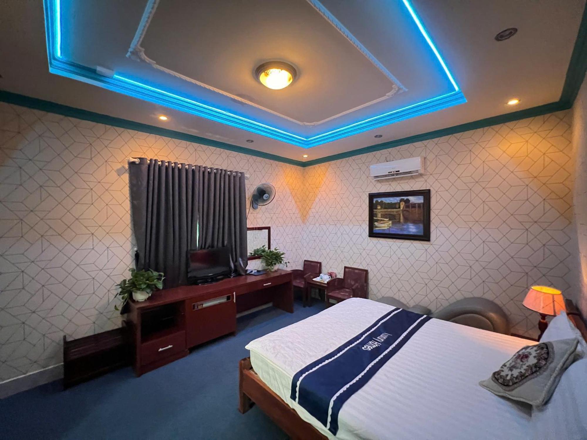 Phi Long 2 Hotel Thu Dau Mot Eksteriør bilde